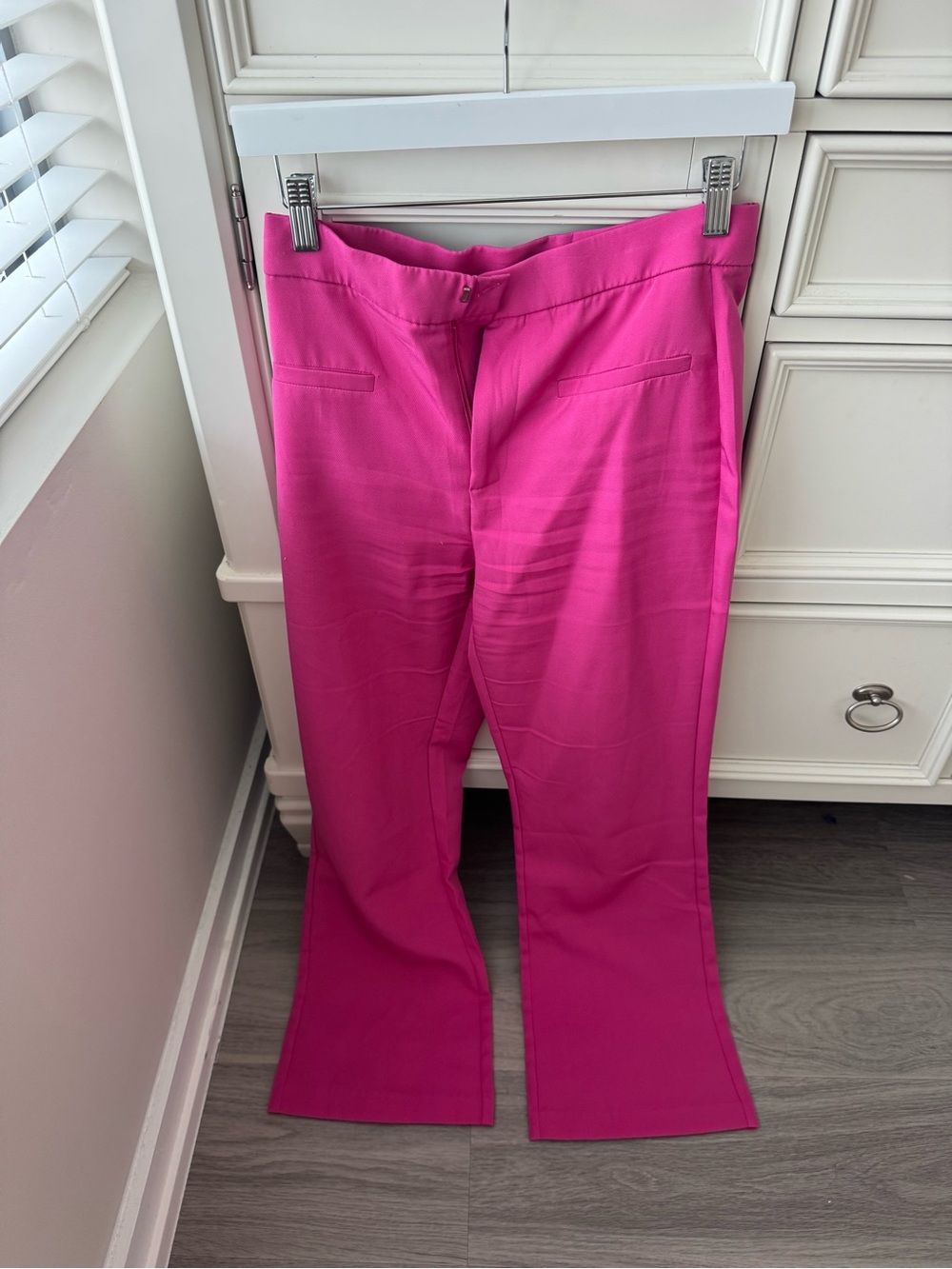 Women's Fuschia Pants- size small from boutique